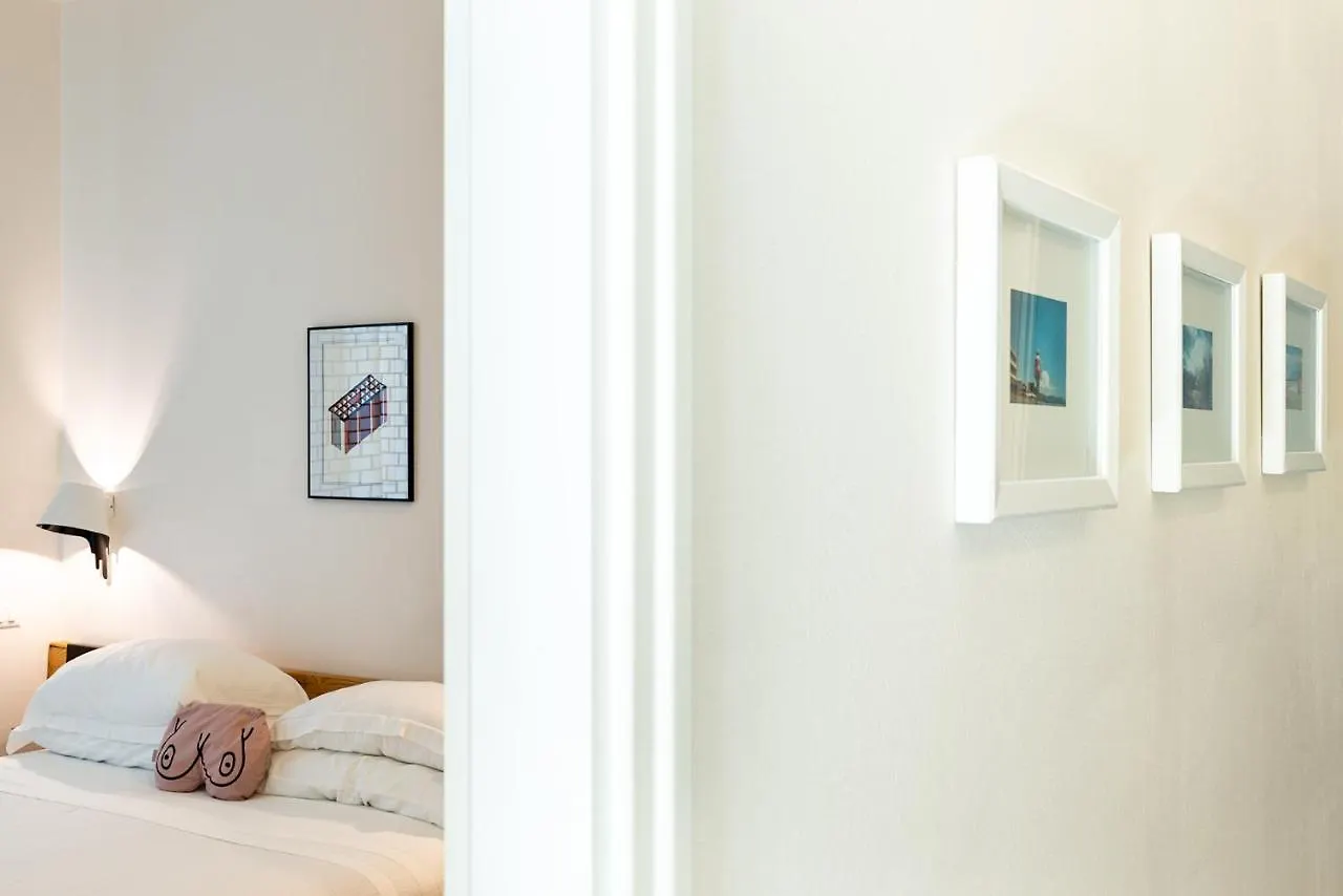 Sleep B&B フォッローニカ イタリア